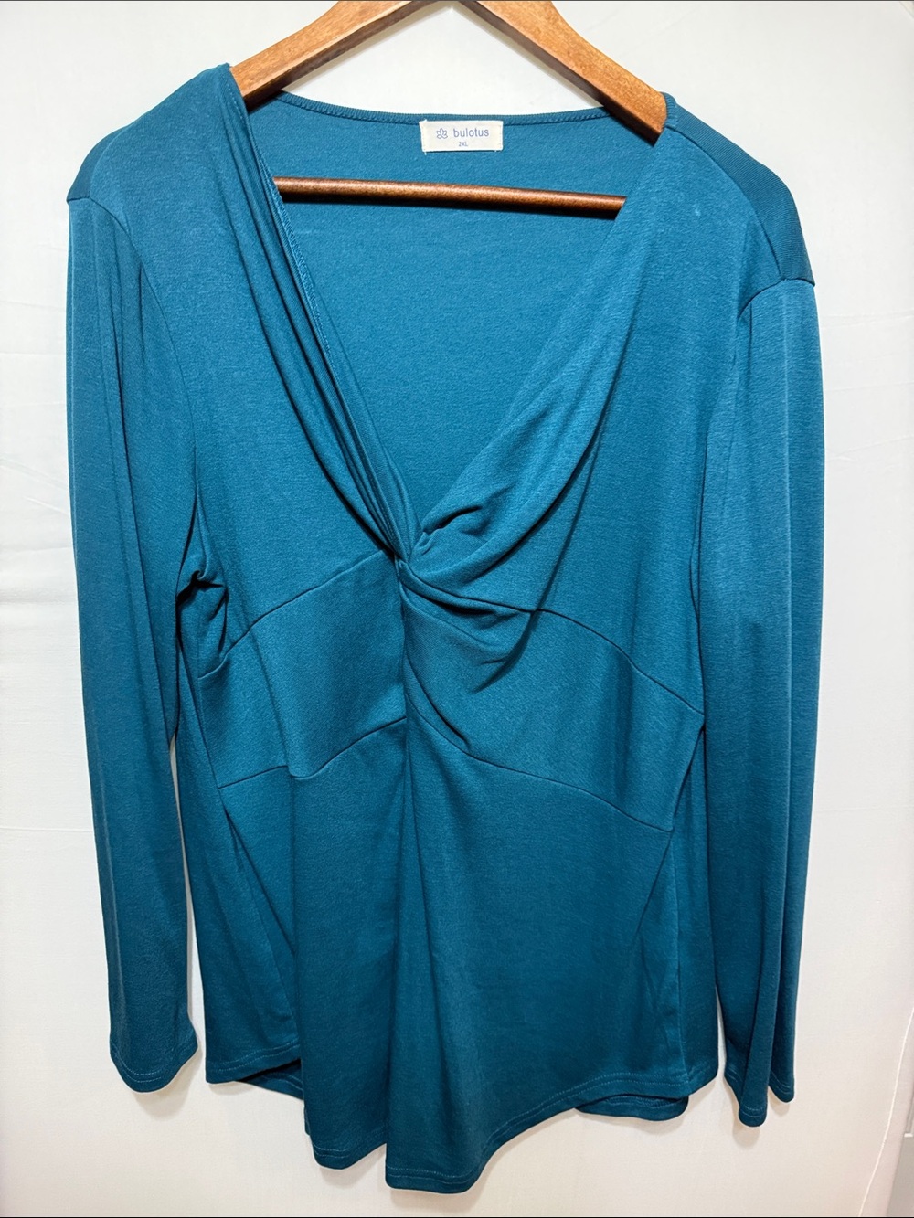 Bulotus Teal Twist-Detail Long Sleeve Top